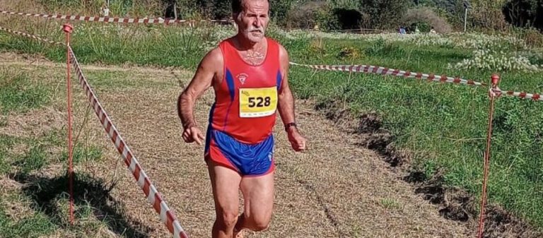 Competicions 20 al 22 de juny: 4 medalles al campionat d’ Espanya màster, 3 al de Catalunya sub-14, 12 classificats per la final del de Catalunya sub-16 i 5 rècords del club