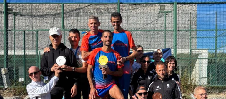 Competicions 15 i 16 de novembre: 9 podis al campionat de Catalunya màster de cros, 10 al de Catalunya Special Olympics, Javi Castro guanya una emotiva Burriac Xtrem en record d’ en Chiqui i Albert Roselló 3er a la mitja del Maresme