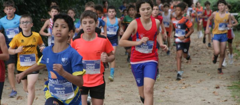 Competicions 6 al 8 de desembre: 6 rècords del club short track, 1 podi al cros de Malgrat i grans marques a la marató de València