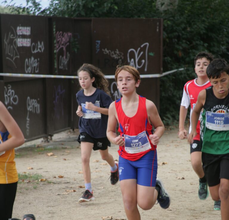 Competicions 28 de febrer i 1 de març. Natalia Calvache bronze en 800 i rècord per a Joana Renart al campionat de Catalunya short track, 12 medalles al campionat territorial Special Olympic i Omaima Blal 3ª a la cursa de Pineda