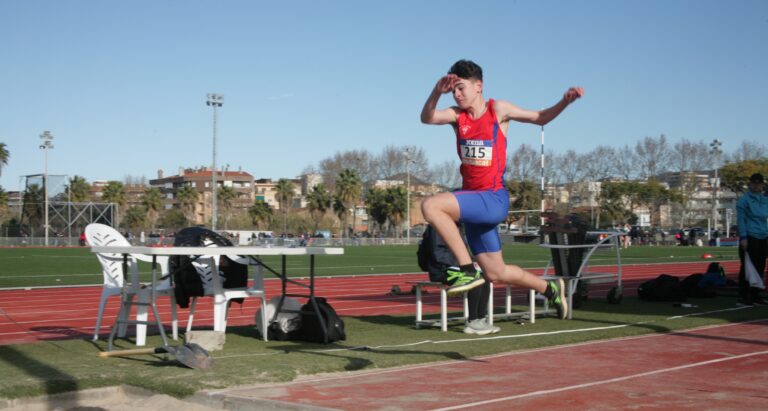 Competicions 21 i 22 de febrer: Natalia Calvache campiona de Catalunya, Lucas Lozano subcampió, 2 rècords del club i 3 podis a curses