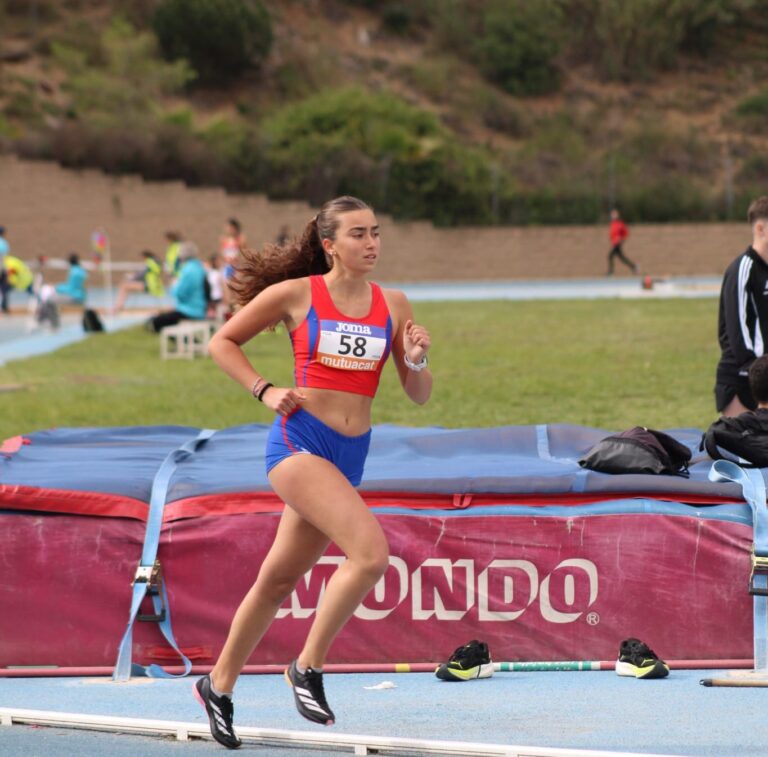 Competicions 1 al 3 de maig: ens quedem a les portes de l’ ascens al campionat de Catalunya absolut per clubs, Natalia Calvache plata amb Catalunya al campionat d’ Espanya de combinades per Federacions i Miguel Ángel Molina 3er a la mitja de Madrid